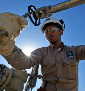 Aramco employee at the Jafurah natural gas development