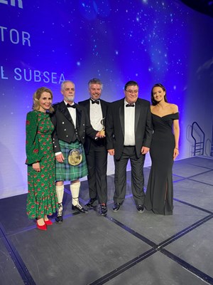 L-R : Sally Phillips (Event Presenter) , Andrew Jaffrey (Chief Technology Officer, Sentinel Subsea), Elliot Kinch (Business Development Director, Sentinel Subsea), Neil Gordon (CEO, Sentinel Subsea), Amie Dorna (SPE Young Professional Committee Chair)  Photo Credits : SPE Aberdeen